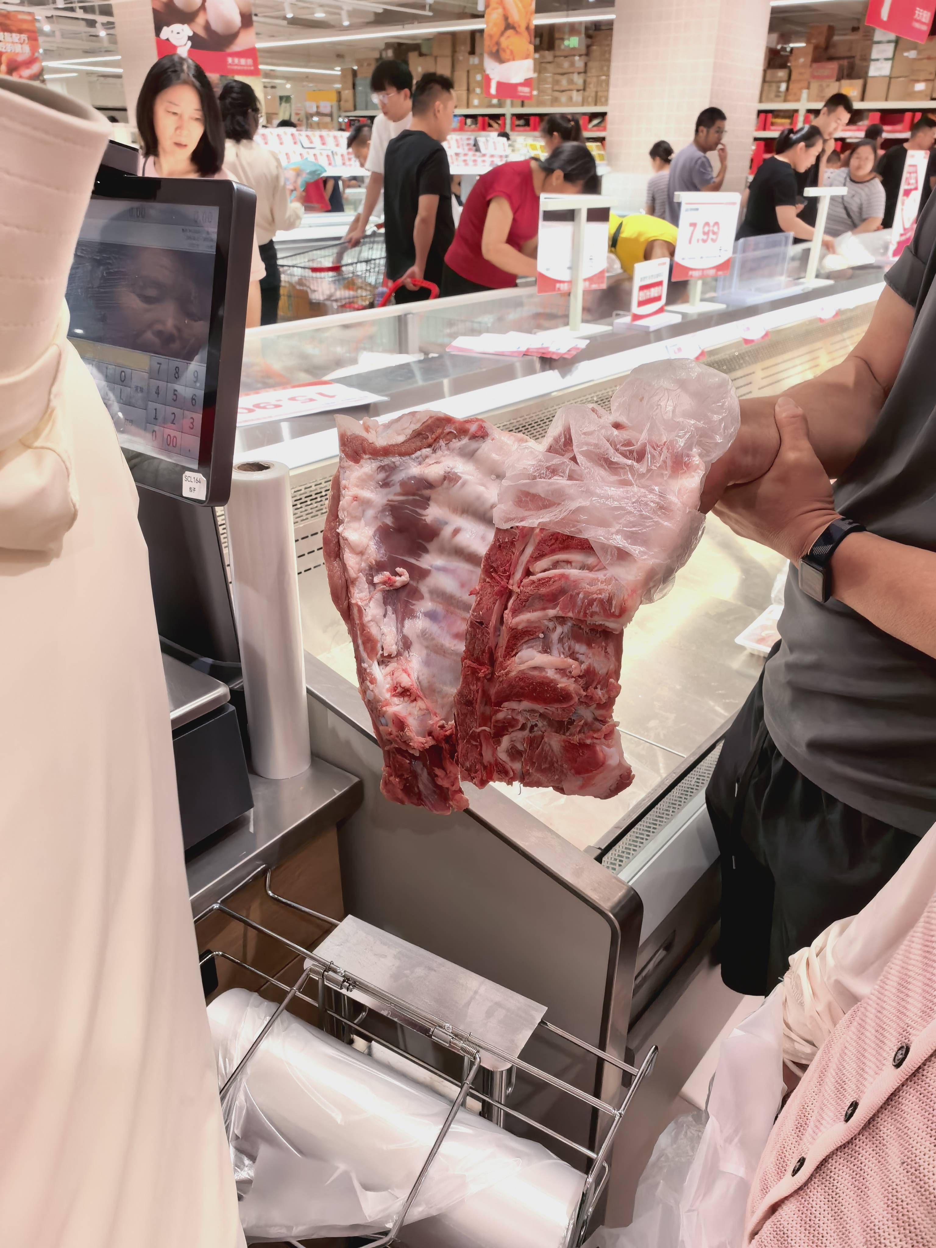 信用网如何申请_晚9点的“穷鬼超市” 挤满江浙沪上班族