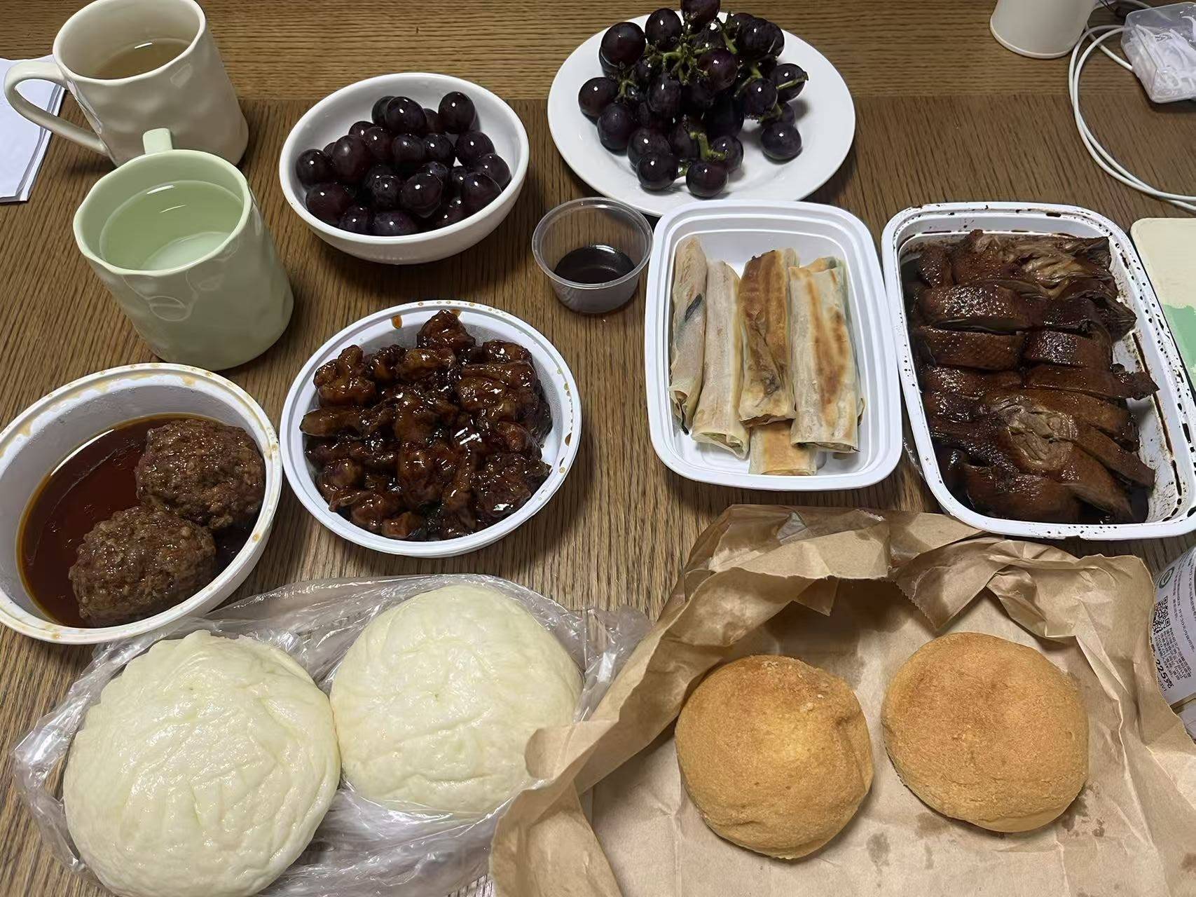 信用网如何申请_晚9点的“穷鬼超市” 挤满江浙沪上班族