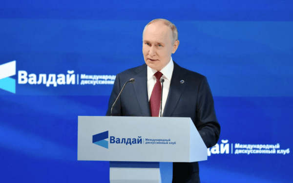 皇冠信用網如何申请_普京:少数几个大国替全世界决定生活方式的时代皇冠信用網如何申请,已一去不复返