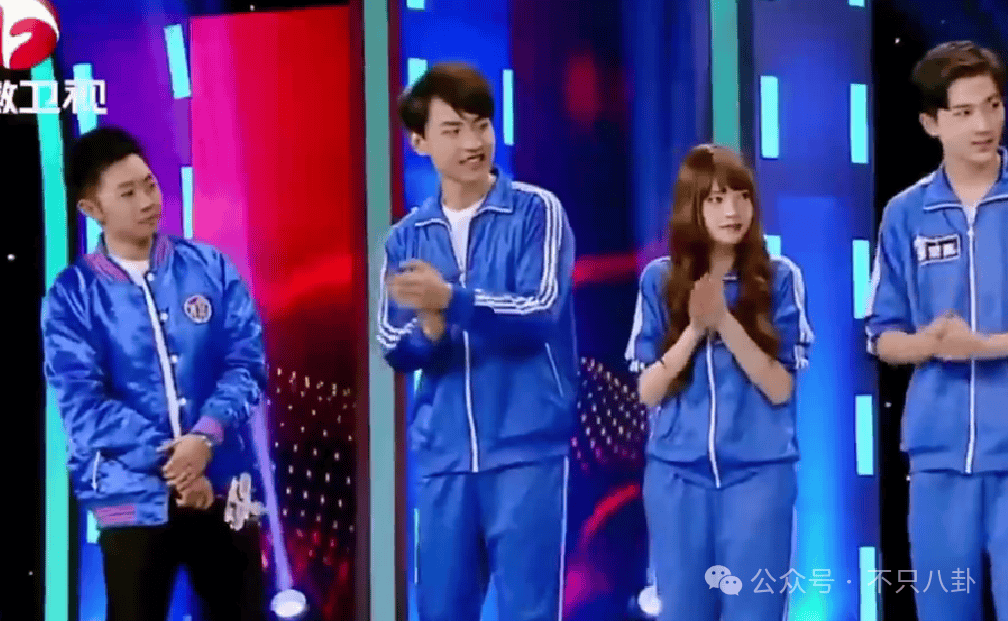 hga035会员注册_他俩没分手但被拍到吵架了hga035会员注册,吵得很凶......