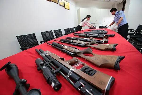 世界杯信用网正网_头部中弹！近日安徽18岁男孩深夜遭遇枪击世界杯信用网正网，枪是从哪来的？