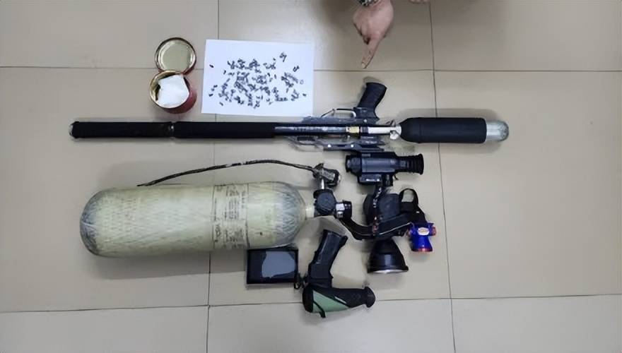 世界杯信用网正网_头部中弹！近日安徽18岁男孩深夜遭遇枪击世界杯信用网正网，枪是从哪来的？