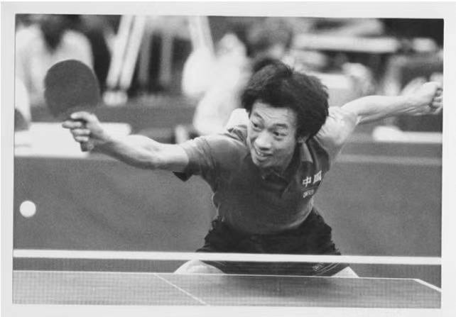 皇冠信用网怎么申请_乒乓球前世界冠军滕义受贿逾亿元获刑十四年：利用人脉关系谋不当利益