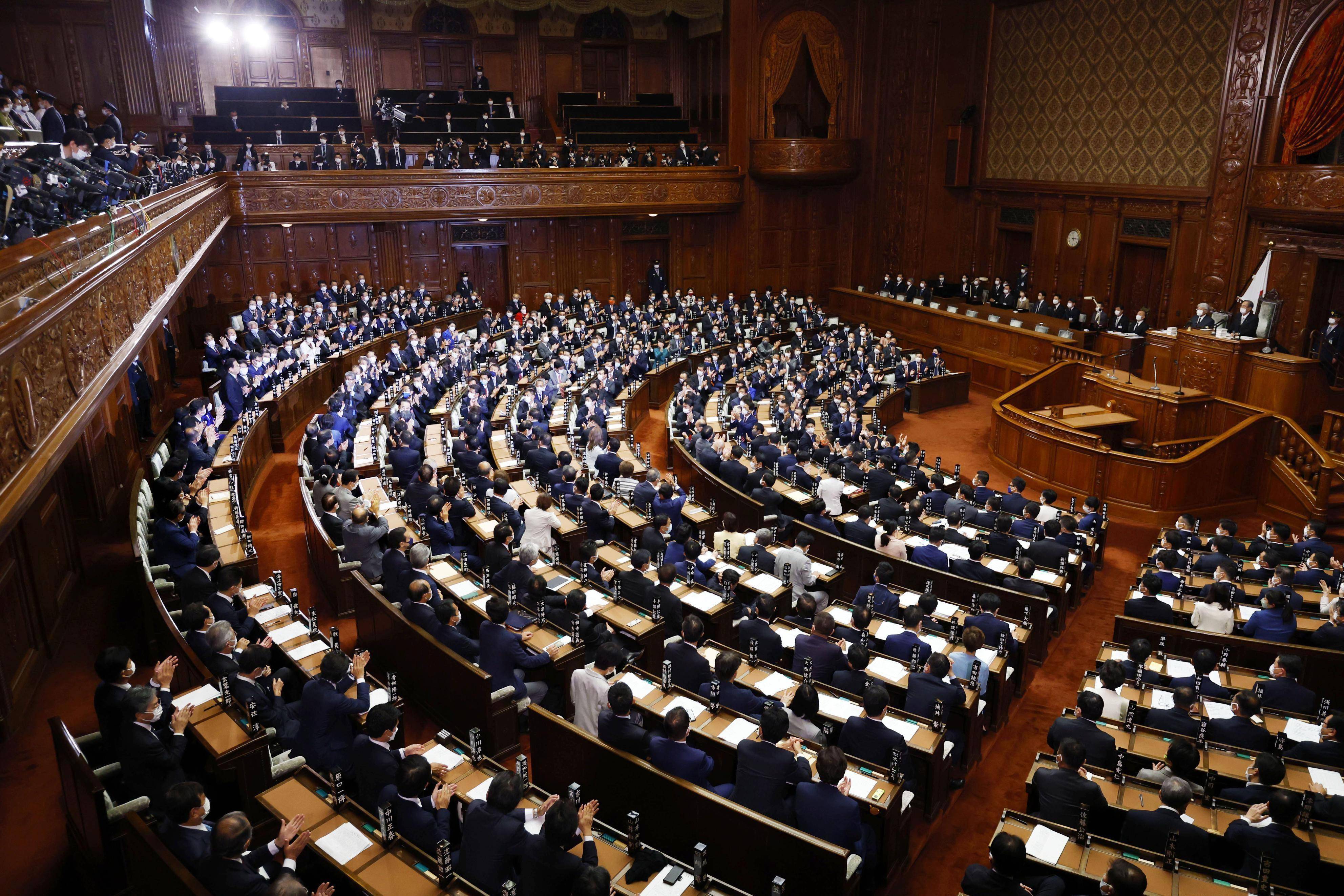 2026世界杯晋级
_中国在黄海三天实弹演习2026世界杯晋级
,外资紧急撤离出日本,日官员已抵华,高市早苗想体面认输?