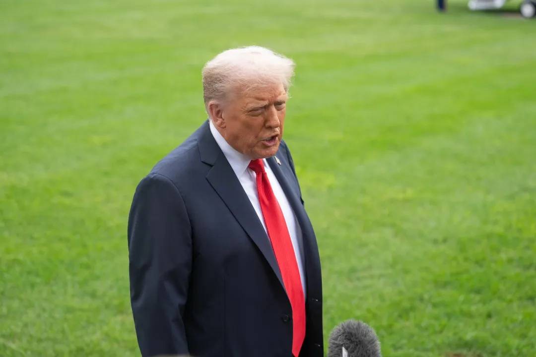 皇冠信用盘开户
_特朗普:美国当年“愚蠢地”放手皇冠信用盘开户
,导致台湾现在生产了几乎100%的芯片,太丢脸了