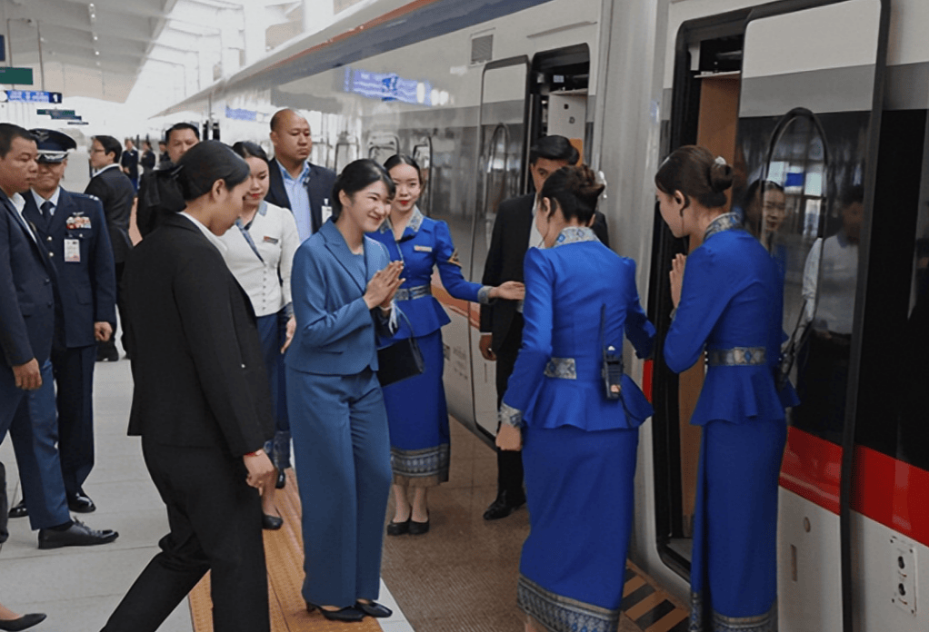 皇冠代理管理端
_高市早苗已经自顾不暇之际皇冠代理管理端
,日本皇室有异动,公主亲自到中国周边挖墙角