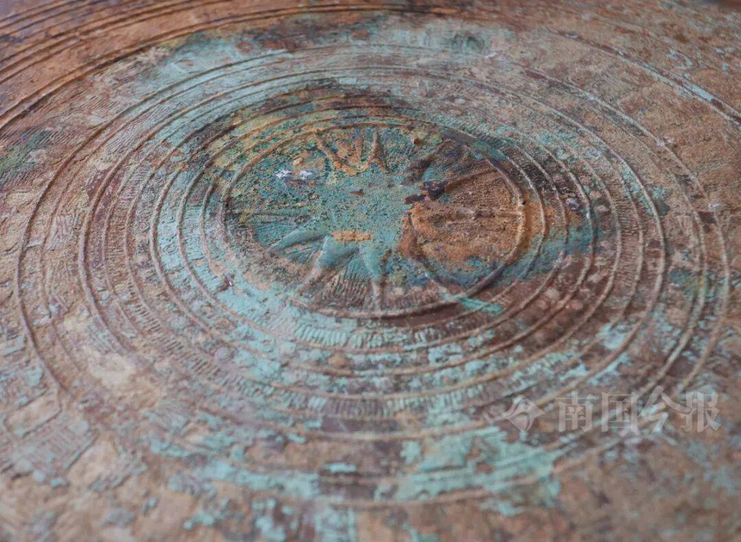 皇冠信用网登3代理
_柳州钓鱼阿叔竹林挖蚯蚓皇冠信用网登3代理
,竟挖出千年前的“大宝贝”!