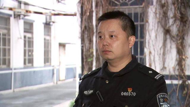 皇冠信用盘账号开通_砰！浙江女子刚坐进车里皇冠信用盘账号开通，一把菜刀砸在眼前，随后剪刀又飞来