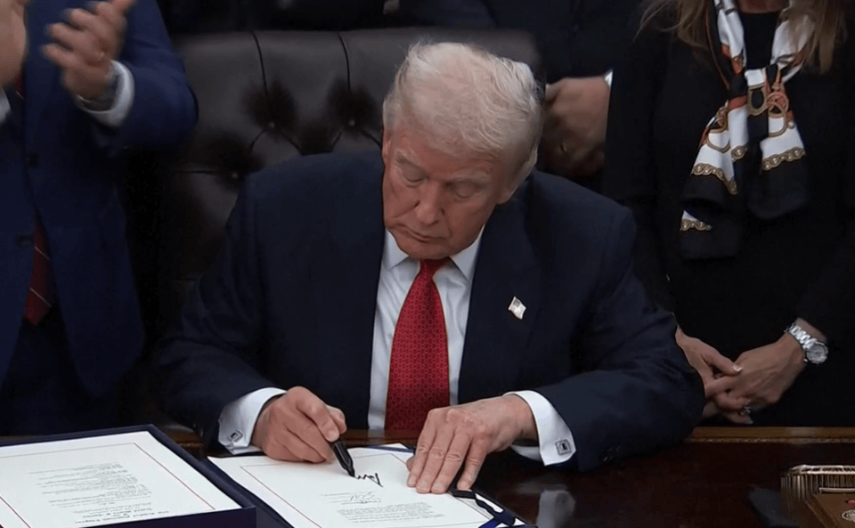 皇冠hga039
_特朗普暗示中俄“共治天下”皇冠hga039
,入局之前必须谨慎